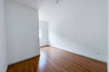 Verna Lake Villas @ Serene Heights