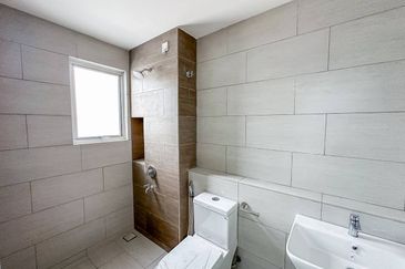 Verna Lake Villas @ Serene Heights