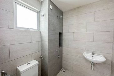 Verna Lake Villas @ Serene Heights