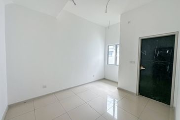 Verna Lake Villas @ Serene Heights