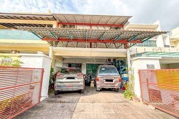 D'Premier @ Bandar Damai Perdana