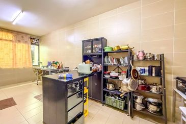 D'Premier @ Bandar Damai Perdana