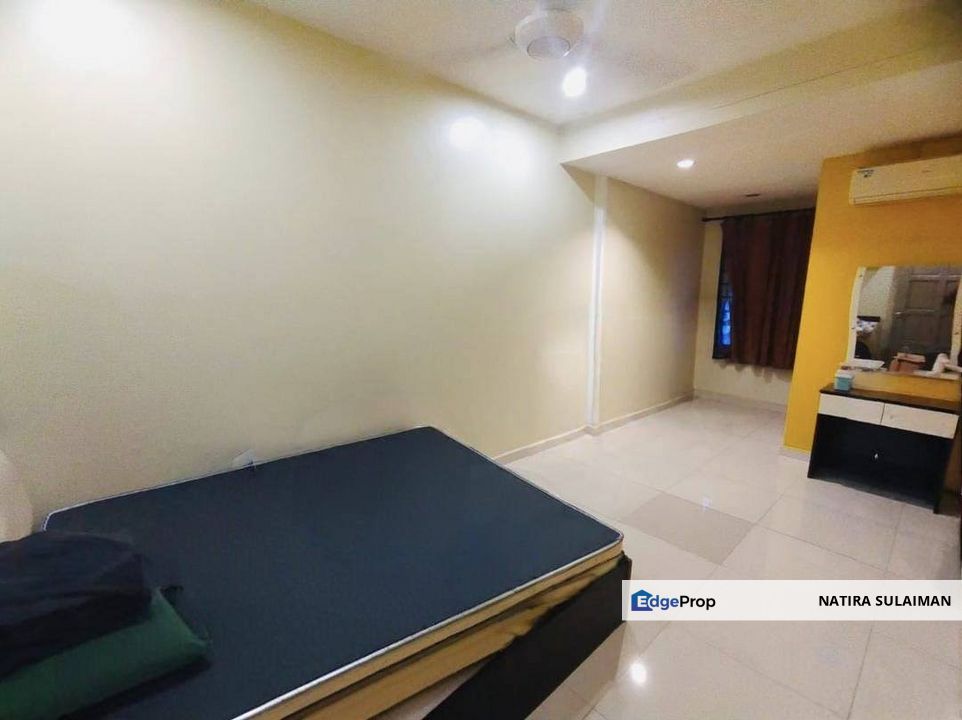 Taman Medan Petaling Jaya, Selangor, Semenyih