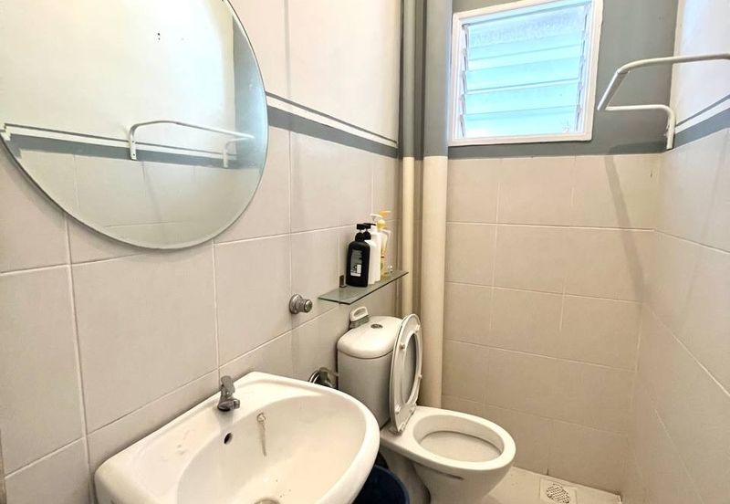 Apartment Teratai, Taman Sutera