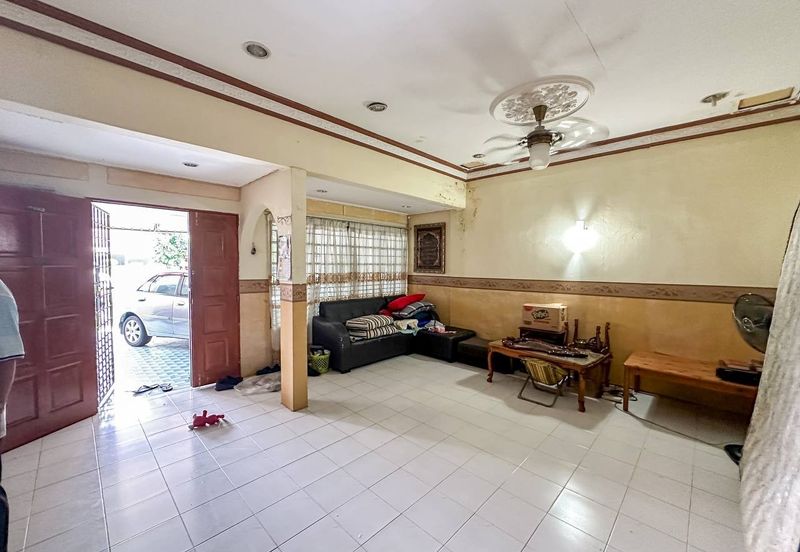 Taman Lembah Keramat AU5