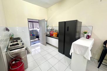 NILAI IMPIAN (LAMAN ORKID)