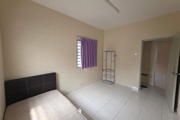 Taman Tasik Semenyih (Lake Residence)