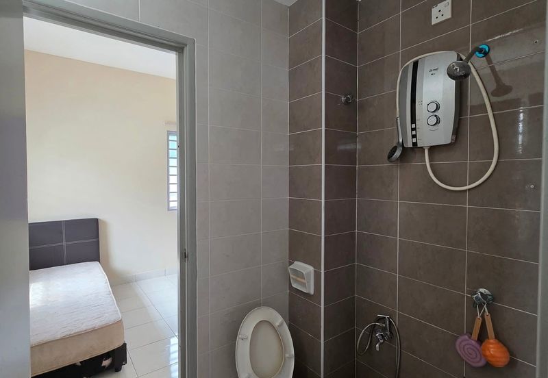 Taman Tasik Semenyih (Lake Residence)