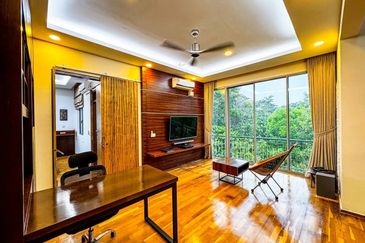 Symphony Hills Schumann