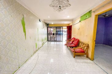 Batu 15 Lembah Mewah Kajang