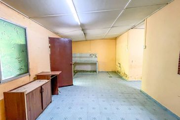 Batu 15 Lembah Mewah Kajang