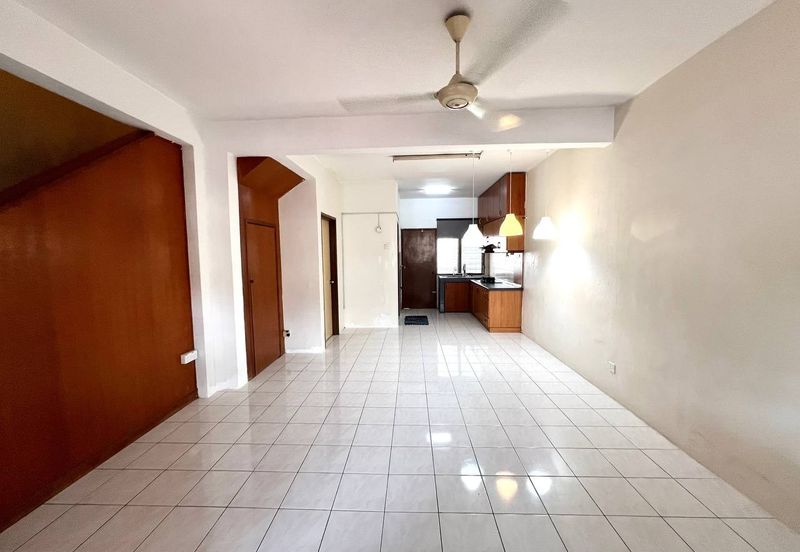 Taman Pinggiran Putra