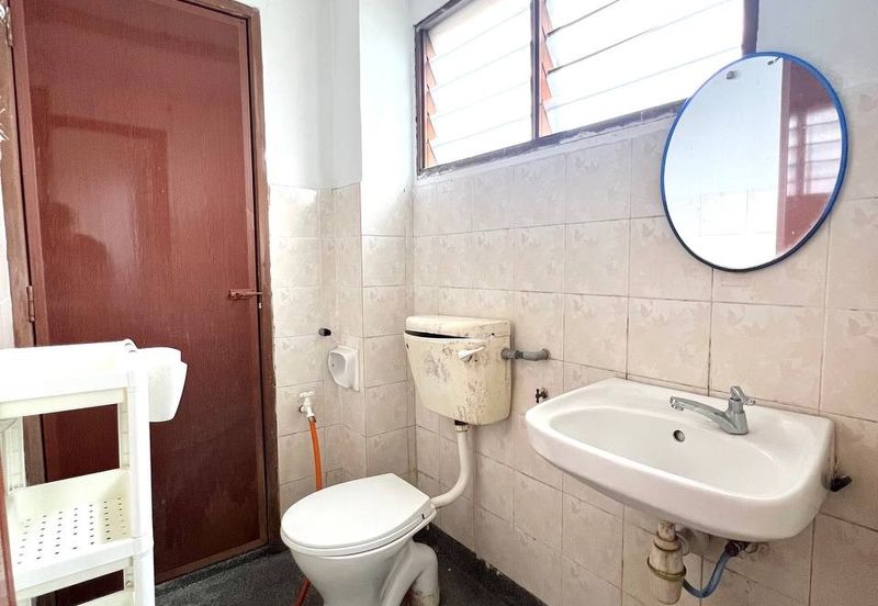 Taman Pinggiran Putra