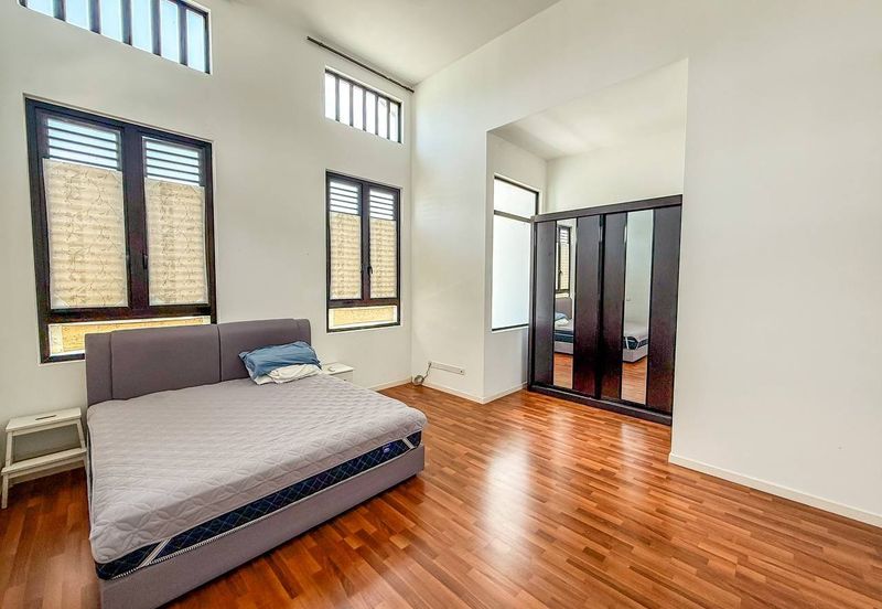 Tenderfields @ Eco Majestic