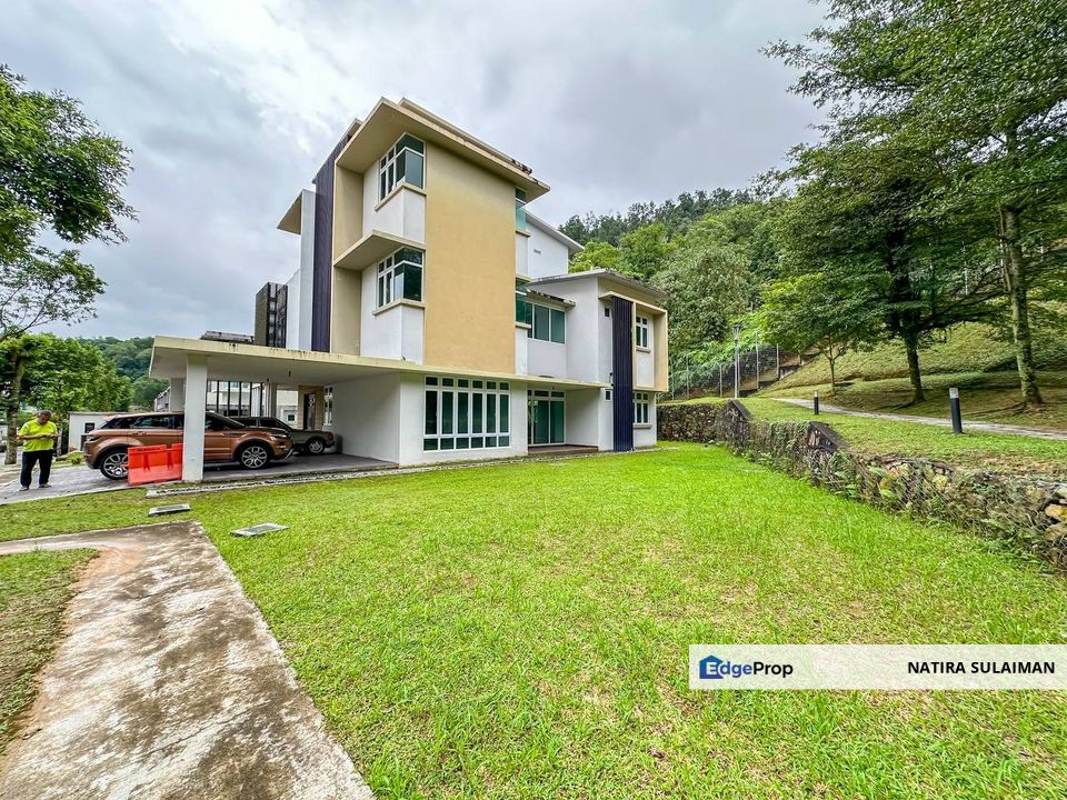 Corner Tijani Ukay Hulu Klang Ampang, Selangor, Ampang