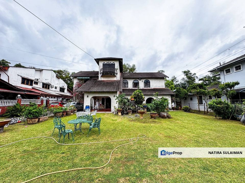 Bungalow Seksyen 1 Bandar Baru Bangi, Selangor, Bangi