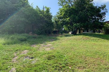 Freehold bungalow Land Tanjung Kling 0.584 ac