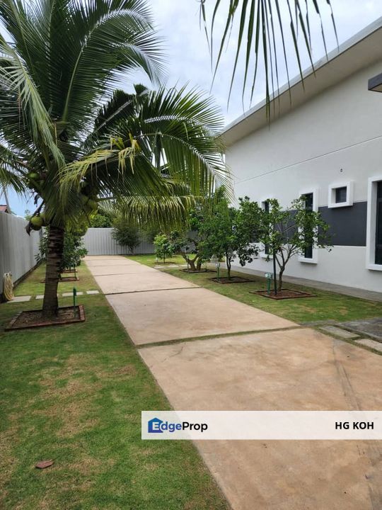 Nice Furnished 1 Storey Bungalow at Tanjung Minyak, Melaka with fruits trees, Melaka, Bukit Rambai