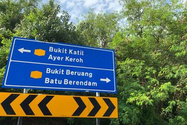 Freehold Roadside Ayer Keroh