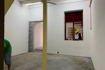 2 storey shoplot Jalan Temenggong, Bukit Cina, Melaka 