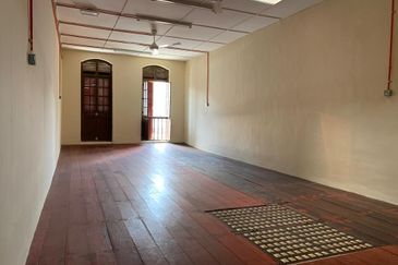 2 storey shoplot Jalan Temenggong, Bukit Cina, Melaka 