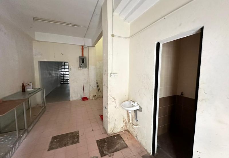 2 storey shoplot Jalan Bunga Raya, City