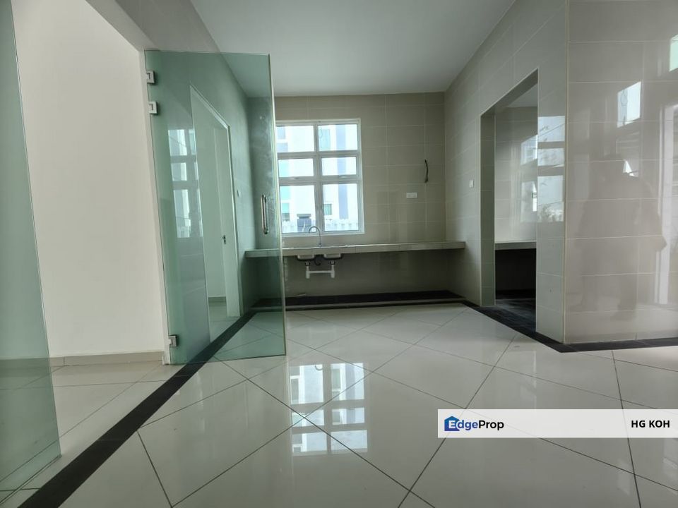 Gated Guarded 3 Storey Bungalow House @ Kayangan Villas, Klebang, Melaka, Klebang