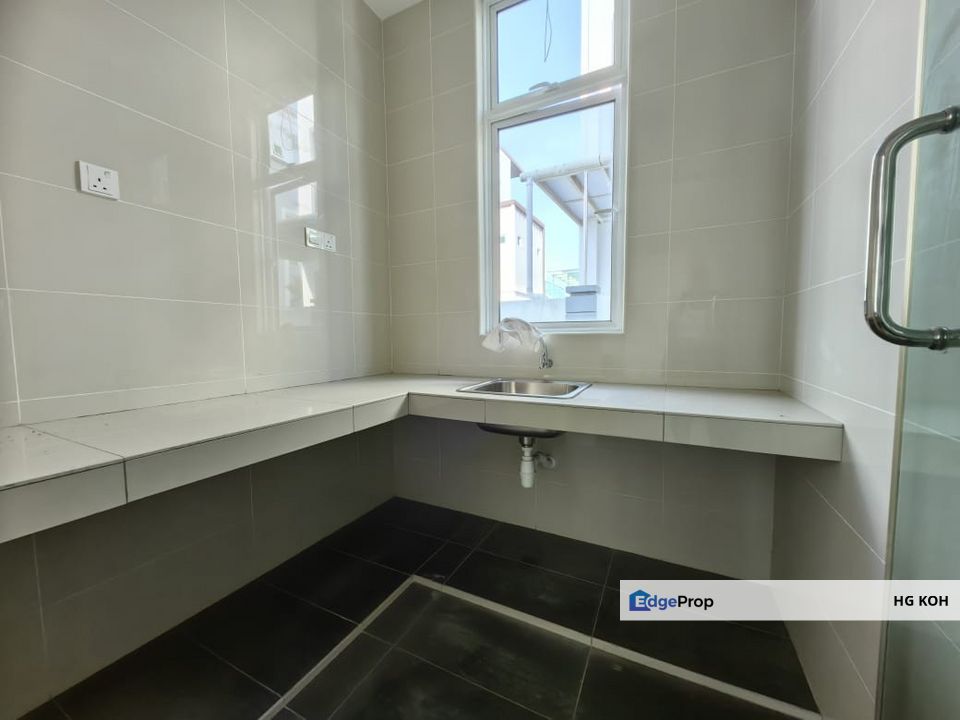 Gated Guarded 3 Storey Bungalow House @ Kayangan Villas, Klebang, Melaka, Klebang