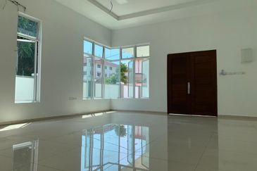 Freehold 2 Storey Bungalow House Taman Bukit Senjuang, Melaka
