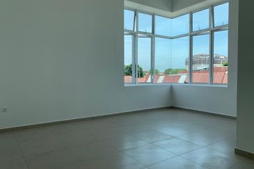 Freehold 2 Storey Bungalow House Taman Bukit Senjuang, Melaka