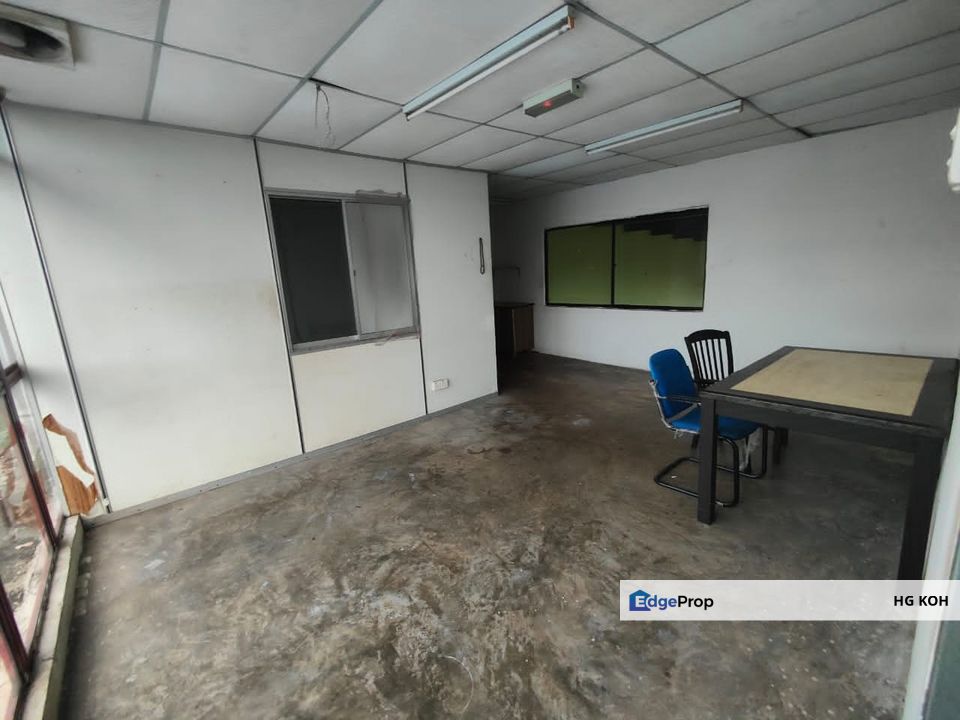 1 1/2 storey Semi-D Factory Taman Perindustrian Merdeka, Batu Berendam, Melaka, Batu Berendam