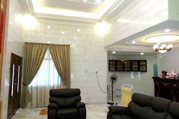 Fully furnished 2 1/2 storey bungalow house Kg 8, City 