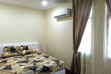 Fully furnished 2 1/2 storey bungalow house Kg 8, City 
