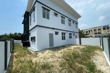 Freehold 2 Storey Semi Detached House Kampung Lapan, Melaka
