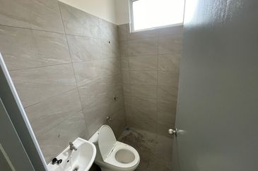 Freehold 2 Storey Semi Detached House Kampung Lapan, Melaka