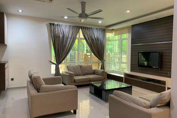 Fully furnished 2 Storey Semi D house Taman Cheng Perdana