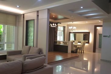 Fully furnished 2 Storey Semi D house Taman Cheng Perdana