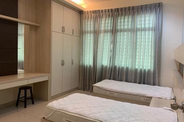 Fully furnished 2 Storey Semi D house Taman Cheng Perdana