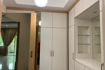 Fully furnished 2 Storey Semi D house Taman Cheng Perdana