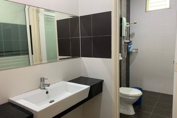 Fully furnished 2 Storey Semi D house Taman Cheng Perdana