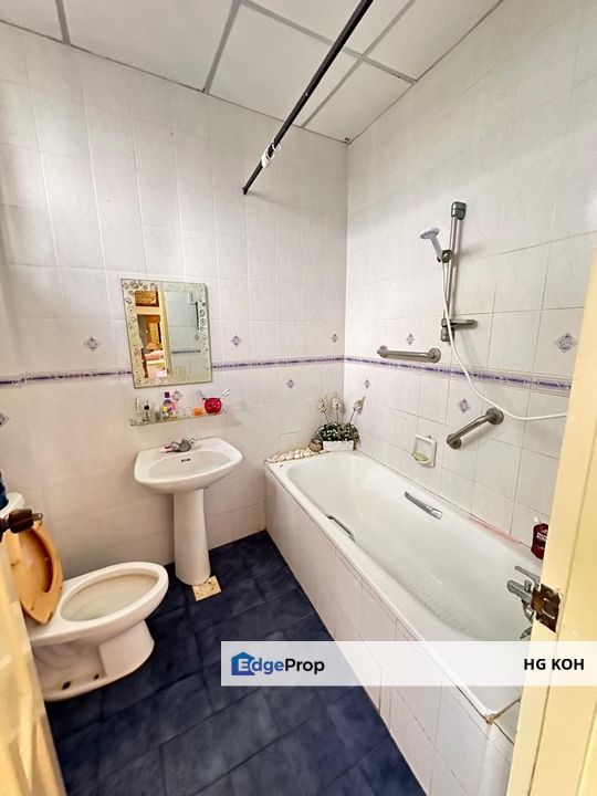 Seaview Freehold Duplex Penthouse Lagenda Condominium, Klebang , Melaka, Klebang