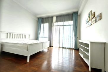 CONDOMINIUM OCEAN PALMS(PERMATA IDAMAN)