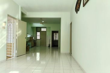 Freehold Kondo Ruby (Golden Showers) Klebang, Melaka 