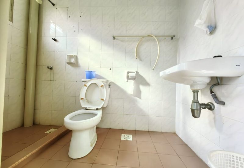 Freehold Kondo Ruby (Golden Showers) Klebang, Melaka 