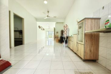 Kondo Ruby (Golden Showers) Klebang, Melaka