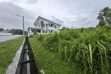 Freehold Bungalow Land Taman Merak, Bukit Baru, Melaka