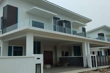 Freehold 2 Storey Semi Detached House Taman Merak, Bukit Baru, Melaka