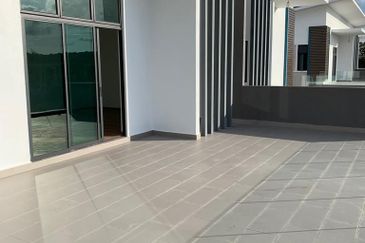 Freehold 2 Storey Semi Detached House Taman Merak, Bukit Baru, Melaka