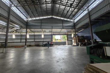 Factory / Warehouse Kawasan Perindustrian Krubong