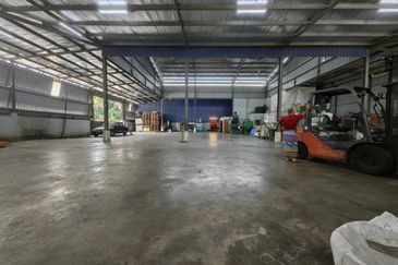 Factory / Warehouse Kawasan Perindustrian Krubong